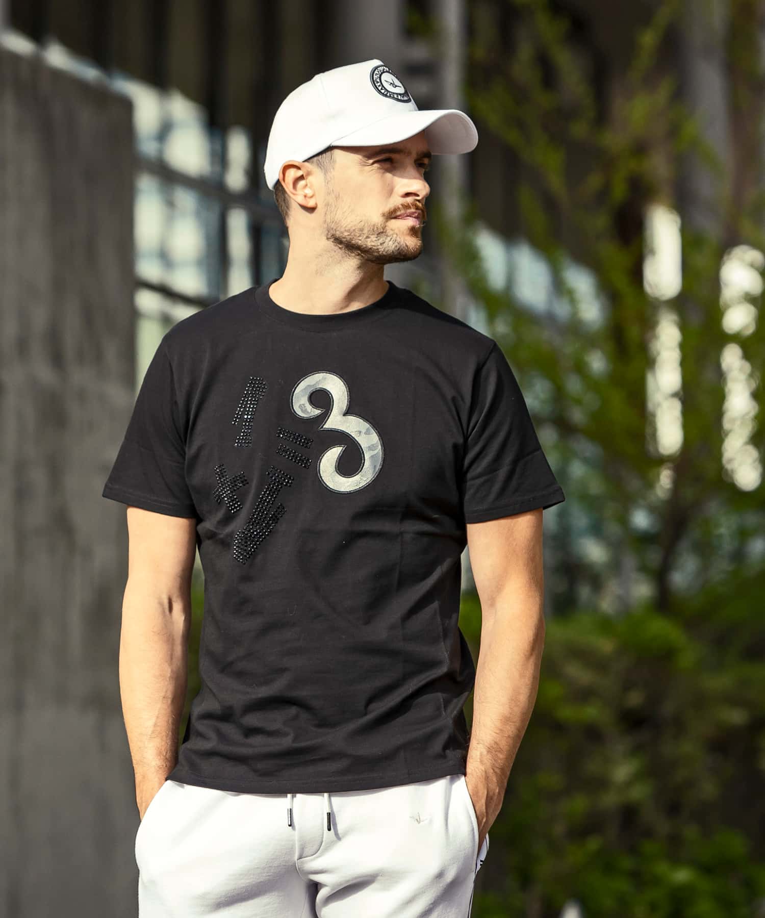ラインストーン×カモ柄ロゴ半袖Tシャツ(505308127)｜HANKYU