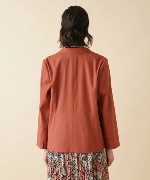 テーラードジャケット 