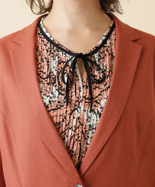 テーラードジャケット 