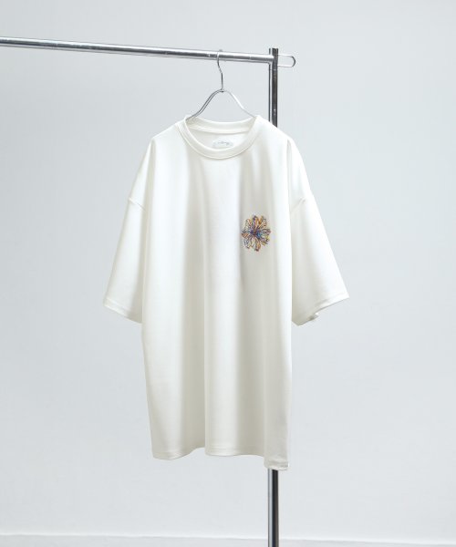 Nilway(ニルウェイ)/ストレッチポンチフラワー刺繍半袖Tシャツ/img06