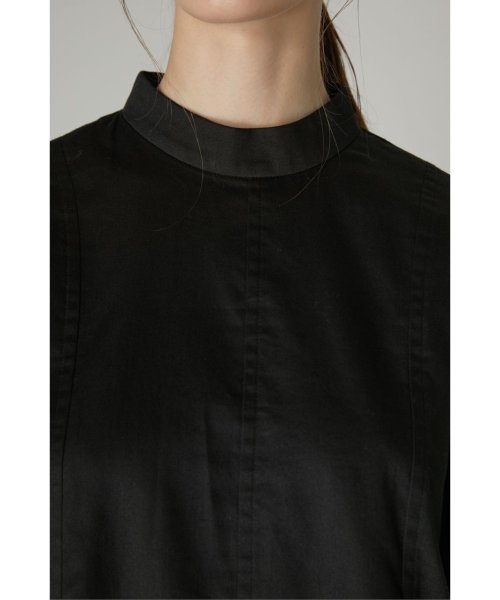 RIM.ARK(リムアーク)/Back open high neck blouse/img17