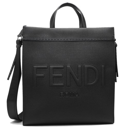 FENDIショートパンツ 付属品ショッパー、タグ、袋 読みとれ