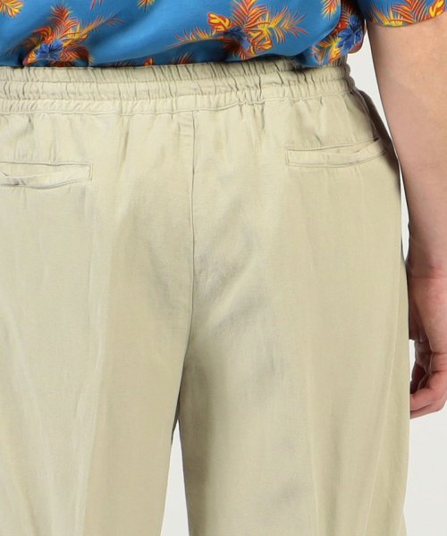 PT TORINO セルロースリネンコットン イージーショーツ 商品説明ドライタッチな質感の素材に、快適な履き心地のウエスト回りが特徴のショーツ。ウエスト回りはドローストリング仕様により快適な履き心地を実現。パンツ専業ブランドならではのきれい OCQ2231377947(17050円)