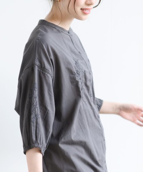 rps(アールピーエス)/バンドカラー刺繍チュニックシャツ/img16