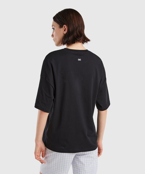 BENETTON (women)(ベネトン（レディース）)/ビッグテキストプリントドロップショルダー半袖Tシャツ・カットソー/img01