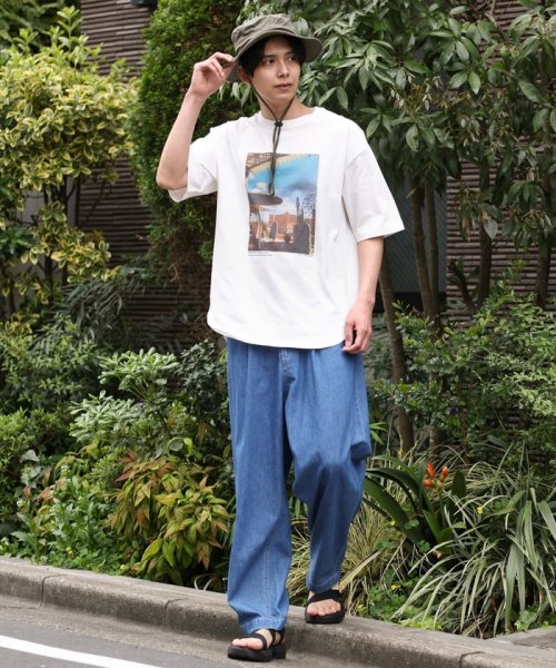 a.v.v (MEN)(アー・ヴェ・ヴェメンズ)/【フォトグラファーコラボ】モロッコフォトTシャツ(TRAVELシリーズ）/img09