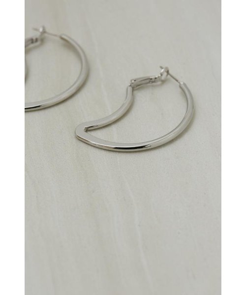 AZUL by moussy(アズールバイマウジー)/CRESCENT MOON HOOP EARRINGS/img06