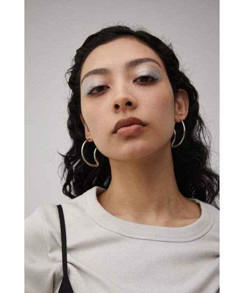 AZUL by moussy(アズールバイマウジー)/CRESCENT MOON HOOP EARRINGS/img10