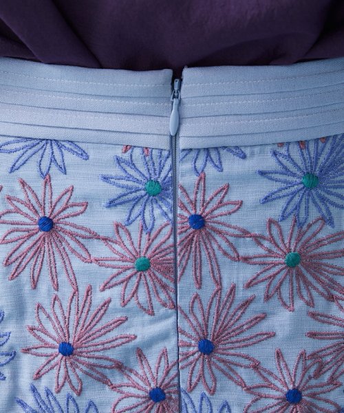 Jocomomola(ホコモモラ)/Galicia フラワー刺繍フレアスカート/img12