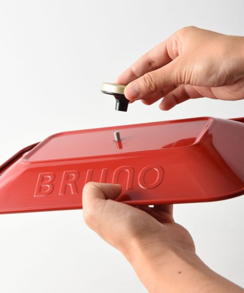 BRUNO(ブルーノ)/コンパクトホットプレート＋セラミックコート鍋＋グリルプレート＋オリジナルたこ焼きピック/img01