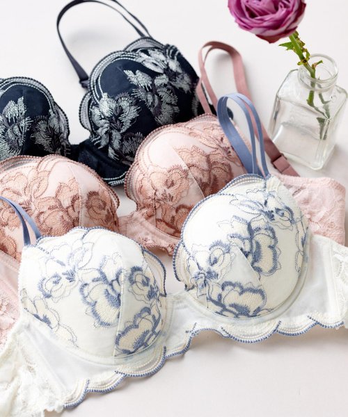 fran de lingerie(フランデランジェリー)/自然体の「可愛さ」軽いつけごこちが魅力のナチュラルバストメイク 「パルテール」 ブラジャーショーツセット/img25