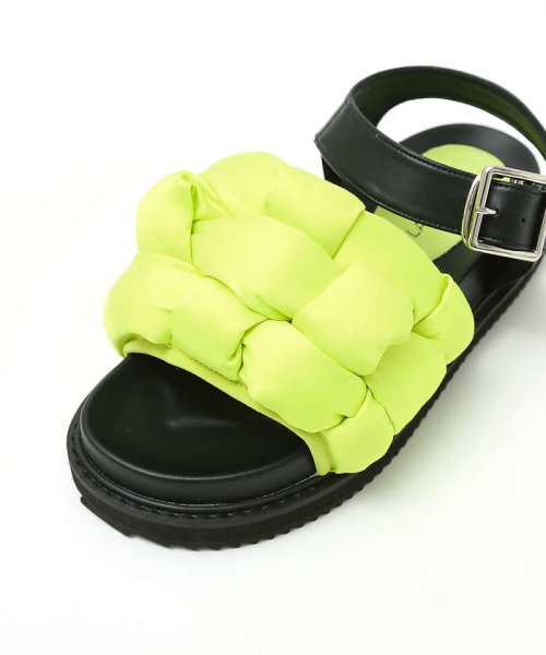 【LAROUTE】パフメッシュサンダル 人気・おすすめ｜省スペース設計・旅行向けにおすすめ お得商品 プライバシー配送 国内発送・安心販売体制