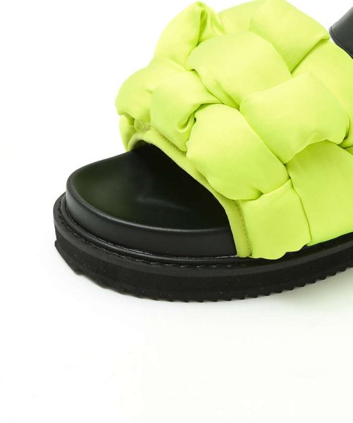 【LAROUTE】パフメッシュサンダル 人気・おすすめ｜省スペース設計・旅行向けにおすすめ お得商品 プライバシー配送 国内発送・安心販売体制