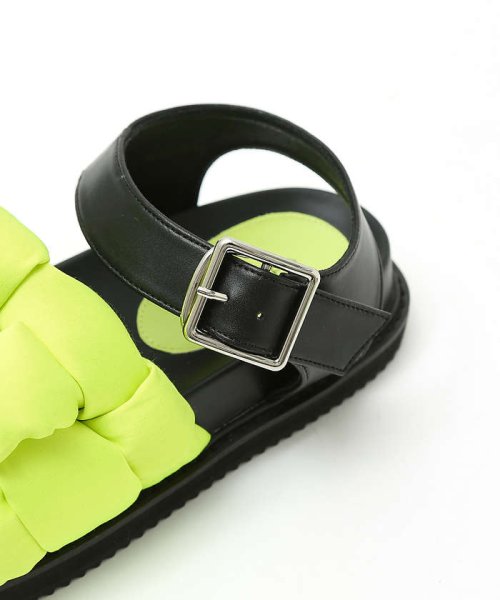 【LAROUTE】パフメッシュサンダル 人気・おすすめ｜省スペース設計・旅行向けにおすすめ お得商品 プライバシー配送 国内発送・安心販売体制