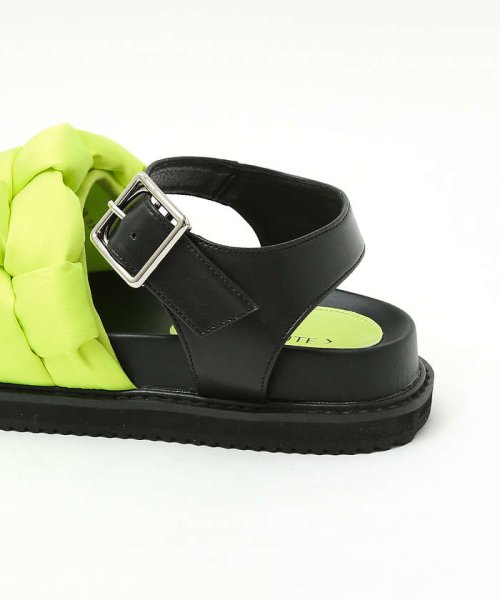 【LAROUTE】パフメッシュサンダル 人気・おすすめ｜省スペース設計・旅行向けにおすすめ お得商品 プライバシー配送 国内発送・安心販売体制