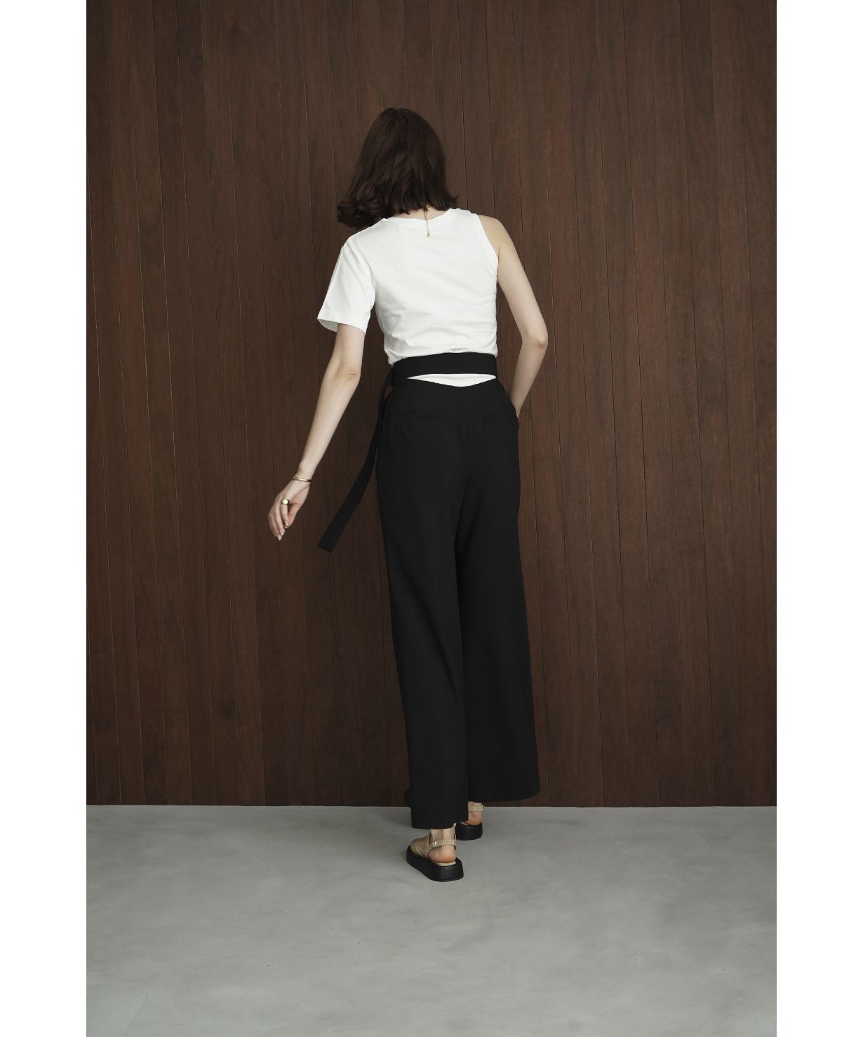 ASYMMETRY TIGHT TOPS ASYMMETRY TIGHT TOPS