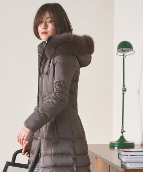 ウエストフィットロングダウンコート「D177」 ポリエステル 100％中　綿 ダウン 80％ フェザー 20％ファー部分 フォックスファー