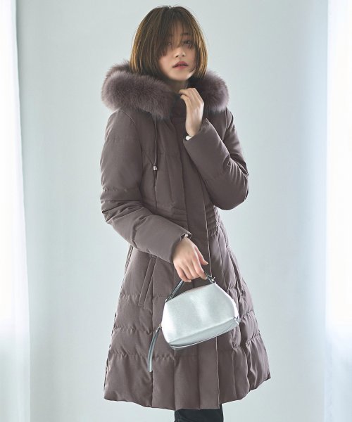 ウエストフィットロングダウンコート「D177」 ポリエステル 100％中　綿 ダウン 80％ フェザー 20％ファー部分 フォックスファー