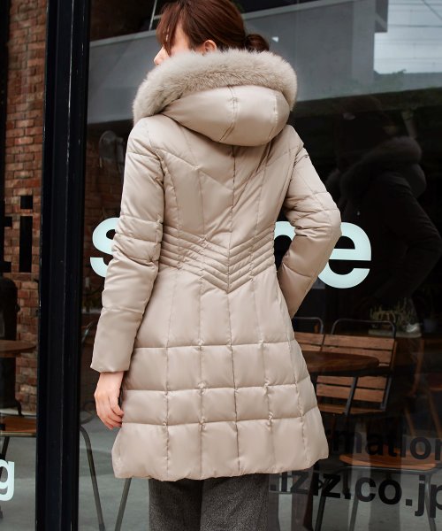 ウエストフィットロングダウンコート「D177」 ポリエステル 100％中　綿 ダウン 80％ フェザー 20％ファー部分 フォックスファー