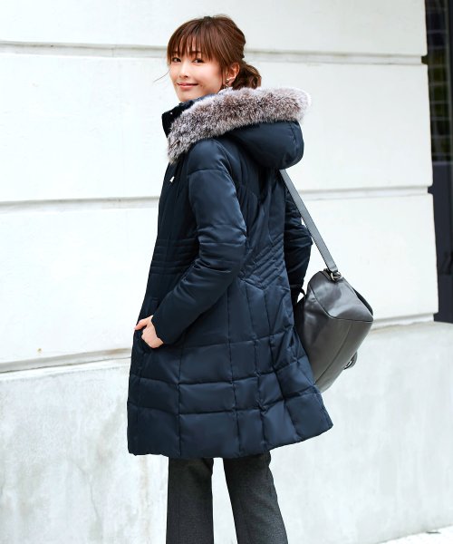 ウエストフィットロングダウンコート「D177」 ポリエステル 100％中　綿 ダウン 80％ フェザー 20％ファー部分 フォックスファー