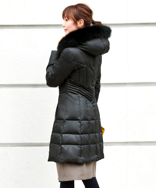 ウエストフィットロングダウンコート「D177」 ポリエステル 100％中　綿 ダウン 80％ フェザー 20％ファー部分 フォックスファー