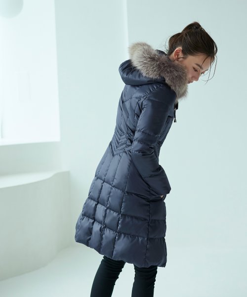 ウエストフィットロングダウンコート「D177」 ポリエステル 100％中　綿 ダウン 80％ フェザー 20％ファー部分 フォックスファー