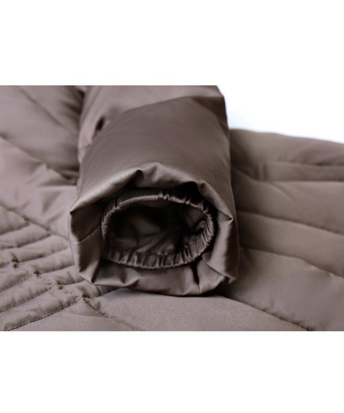 ウエストフィットロングダウンコート「D177」 ポリエステル 100％中　綿 ダウン 80％ フェザー 20％ファー部分 フォックスファー