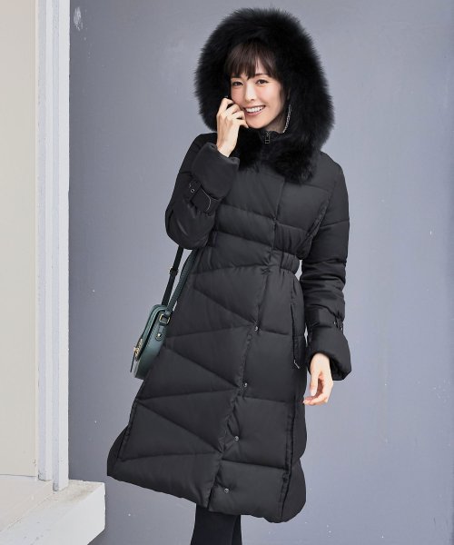 ベルトパフスリーブダウンコート(D670) 商品説明ボリュームのあるフォックスファーが顔周りを飾り、ロング丈で暖かいので冬の定番として重宝するコートで A1399168494 (10688円)