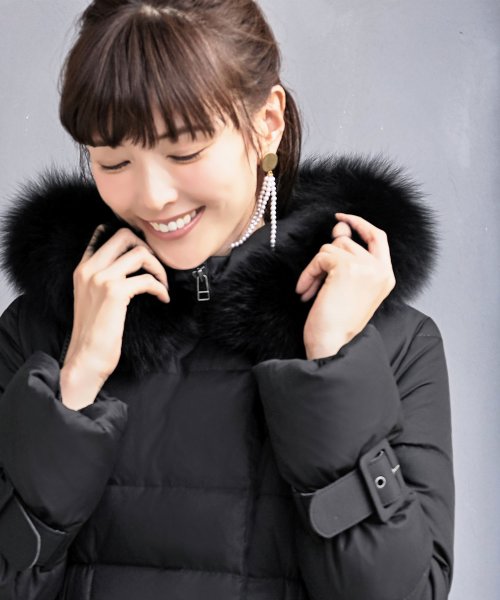 ベルトパフスリーブダウンコート(D670) 商品説明ボリュームのあるフォックスファーが顔周りを飾り、ロング丈で暖かいので冬の定番として重宝するコートで A1399168494 (10688円)
