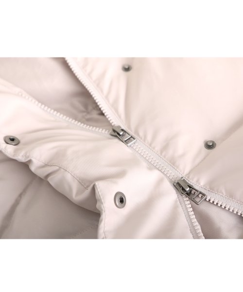 ベルトパフスリーブダウンコート(D670) 商品説明ボリュームのあるフォックスファーが顔周りを飾り、ロング丈で暖かいので冬の定番として重宝するコートで A1399168494 (10688円)