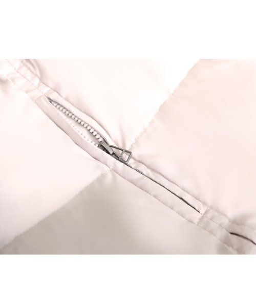 ベルトパフスリーブダウンコート(D670) 商品説明ボリュームのあるフォックスファーが顔周りを飾り、ロング丈で暖かいので冬の定番として重宝するコートで A1399168494 (10688円)