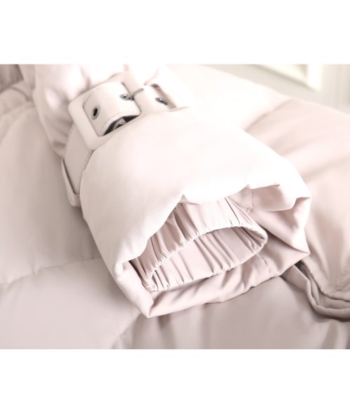 ベルトパフスリーブダウンコート(D670) 商品説明ボリュームのあるフォックスファーが顔周りを飾り、ロング丈で暖かいので冬の定番として重宝するコートで A1399168494 (10688円)