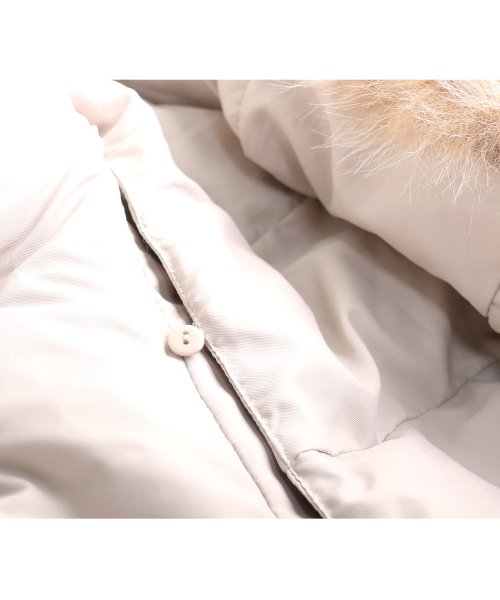 ベルトパフスリーブダウンコート(D670) 商品説明ボリュームのあるフォックスファーが顔周りを飾り、ロング丈で暖かいので冬の定番として重宝するコートで A1399168494 (10688円)