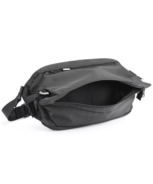 エース エースジーン ボディバッグ ワンショルダーバッグ メンズ 斜めがけ 大きめ 大容量 撥水 ace. GENE 68022 68072 68027 680 撥水 ace GENE 抗ウイルス 撥油機能に優れたテフロン 加工を施した本体生地を採用