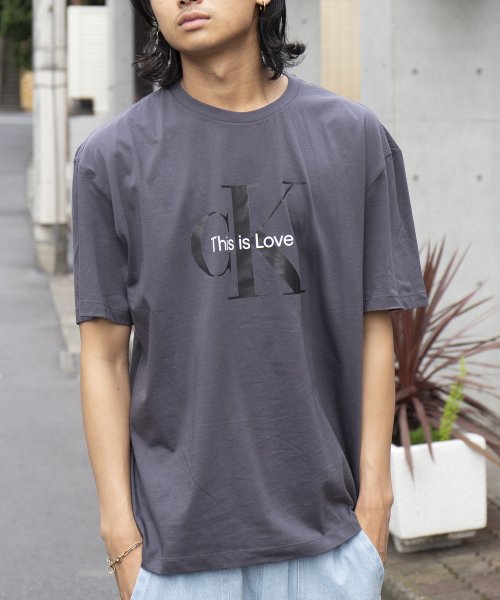 Calvin Klein(カルバンクライン)/【CALVIN KLEIN / カルバンクライン】トップス Tシャツ 半袖 プリント ロゴ モノグラム　ワンポイント クルーネック カットソー 40HM236/img01