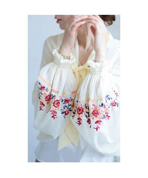 Sawa a la mode(サワアラモード)/刺繍の花束咲くボレロ風カーディガン/img19