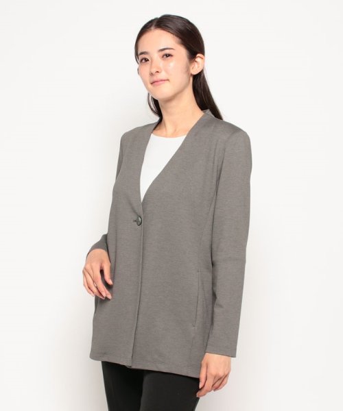 ノーカラージャケット 