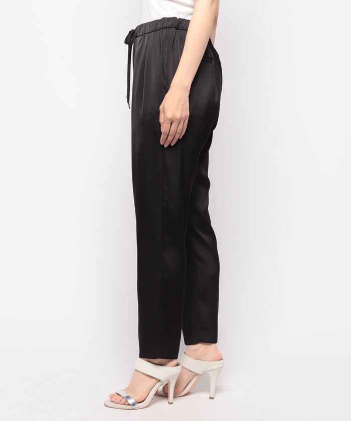 サテンテーパードパンツ