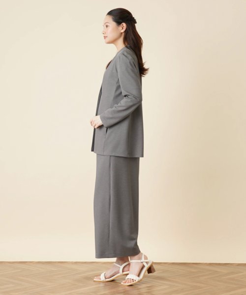 ノーカラージャケット 