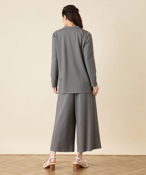 ノーカラージャケット 