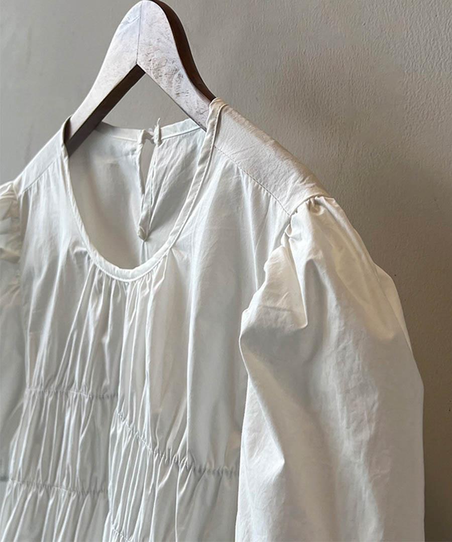 全商品オープニング価格! - Gather Sleeve ブラウス白、RIB Tベージュ