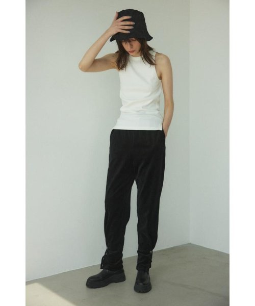 BLACK BY MOUSSY(ブラックバイマウジー)/hem button velour pants/img01