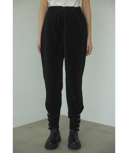 BLACK BY MOUSSY(ブラックバイマウジー)/hem button velour pants/img02