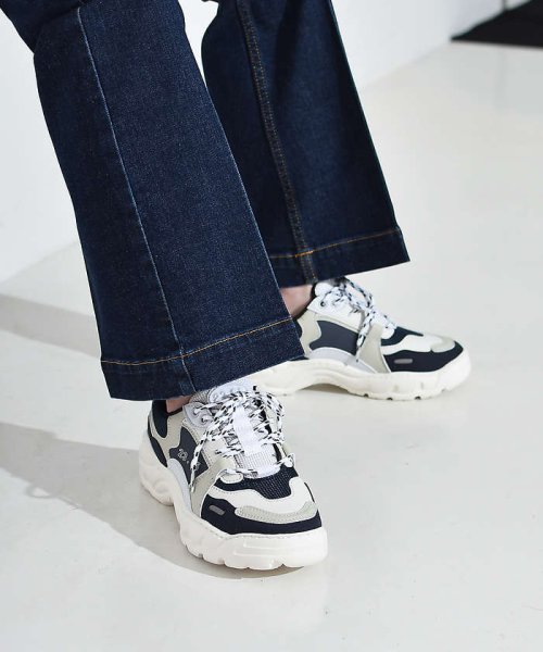 ●【23.65】レースアップスニーカー『V2』 ビタミンシューズ 65/イーシプサムチョンユクオ