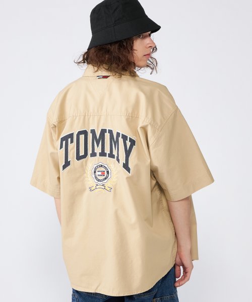 TOMMY JEANS(トミージーンズ)/スケートショートスリーブシャツ/img01