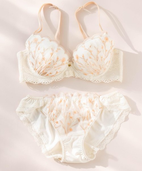 fran de lingerie(フランデランジェリー)/ほっこり刺繍のフェミニンデザインバストメイクもバッチリ 「ガーデンブーケ」 ブラジャーショーツセット/img09