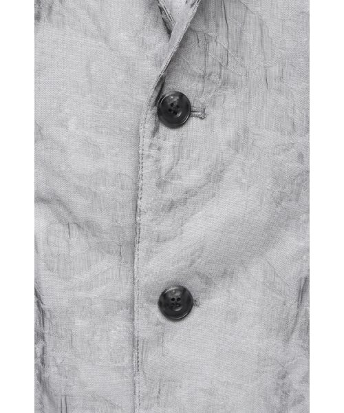 TORNADO MART∴シャーリーフラワージャカードジャケット 商品説明【DESIGN】 レーヨン混のワッシャー感と柔らかな印象度が高い7分袖ジャケット。 シャープなボディに細ラペルの2Bタイプ。 モー BCD1718653087(13090円)