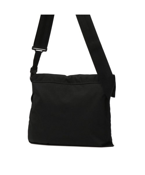 日本正規品 ブリーフィング ショルダーバッグ BRIEFING FREIGHTER T－SHOULDER SQD 斜めがけ A4 アメリカ製 BRA231L33 