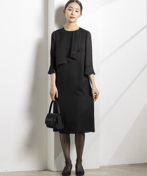 【喪服】【洗える】ボウタイフリル セミフレアブラックフォーマルワンピース＜大きいサイズ有＞ 夏/セレモニー/七五三 あり 喪服 卒業式 デザイン セレモニー 入学式 結婚式 お宮参り 七五三 礼服 ワンピース なし