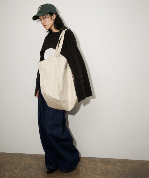 ADAM ET ROPE'(アダム　エ　ロペ)/【PARROTT CANVAS】PCM CANVAS TOTE/img03